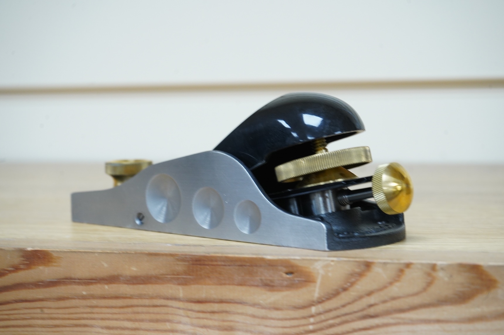 A boxed Veritas low angle block plane